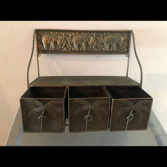 Metal Wall Shelf/Towel Rack & Storage - Picture 2 of 7